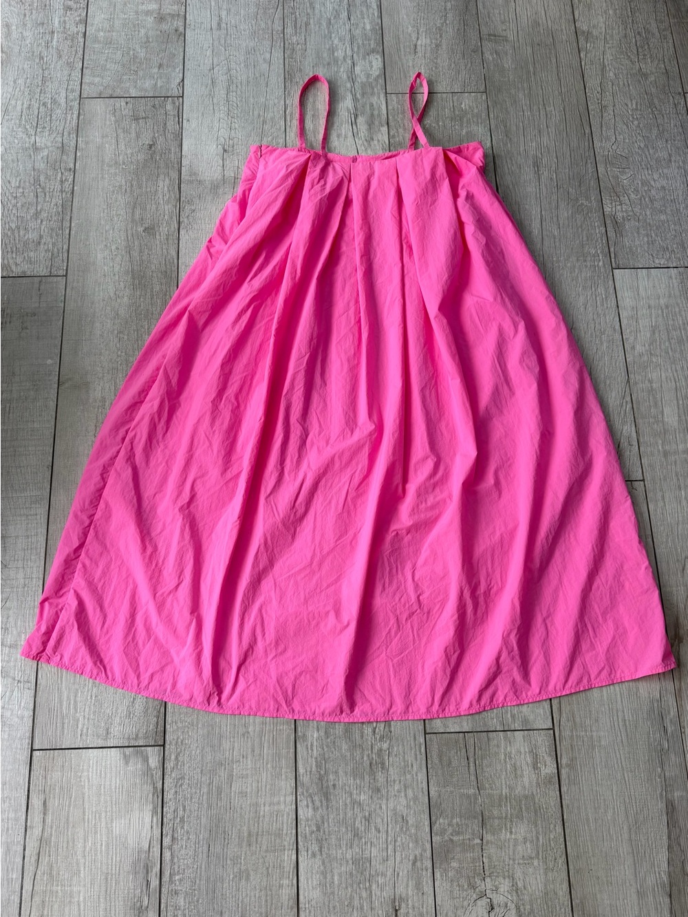THML Hot Pink Pleated Poplin Midi Dress Size M Bubblegum Pink Sleeveless EUC - Picture 4 of 6